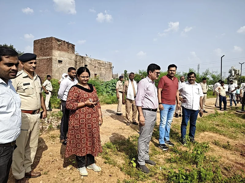प्रशासन द्वारा रमौआ एवं नैनागिरि से हटाया गया अतिक्रमण